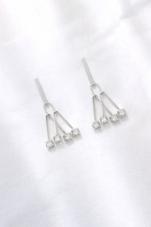 GRANDMA DIAMOND EARRINGS - Silver