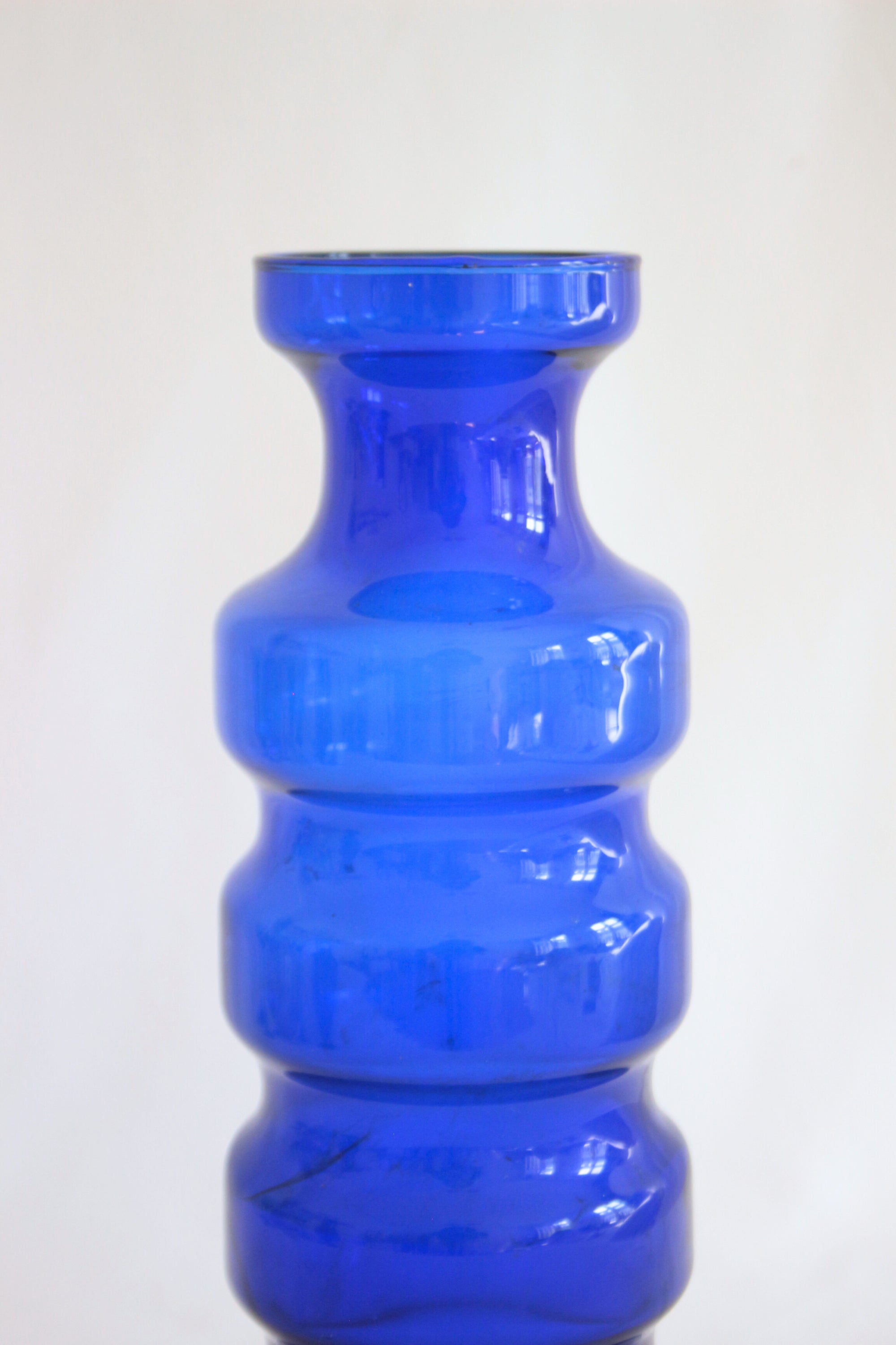 Vintage Mid Century 60s Vase in Deep Blue