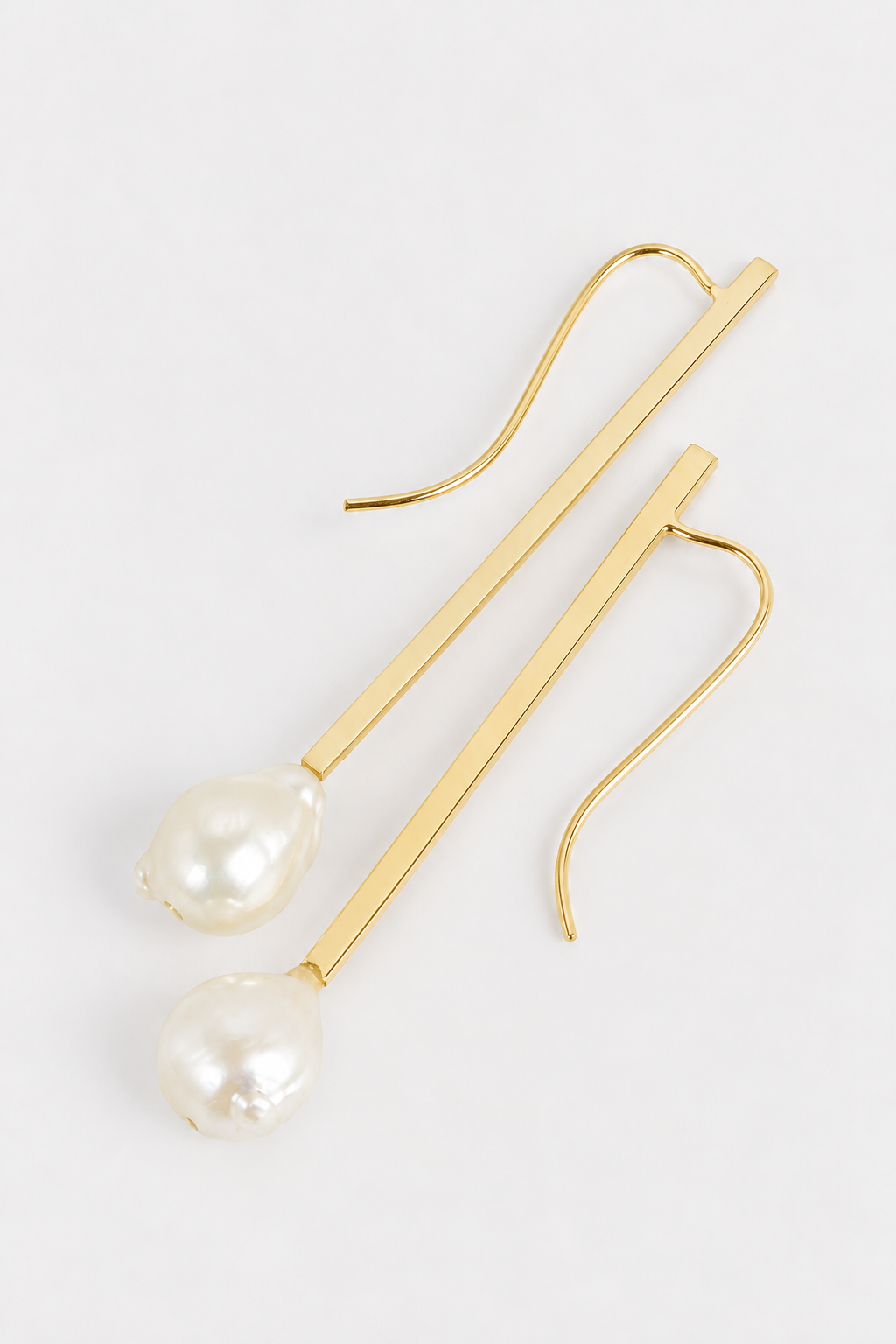 THE MOON PEARL EARRINGS - VERMEIL