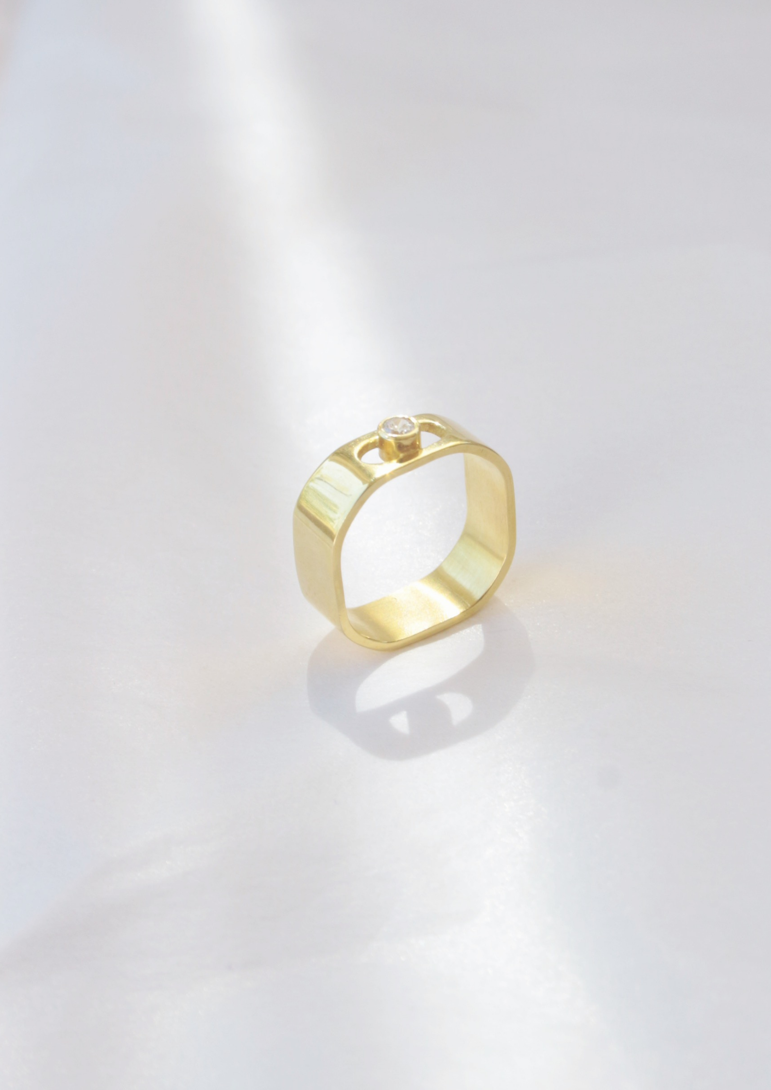 THE FOUNDING PILLAR RING