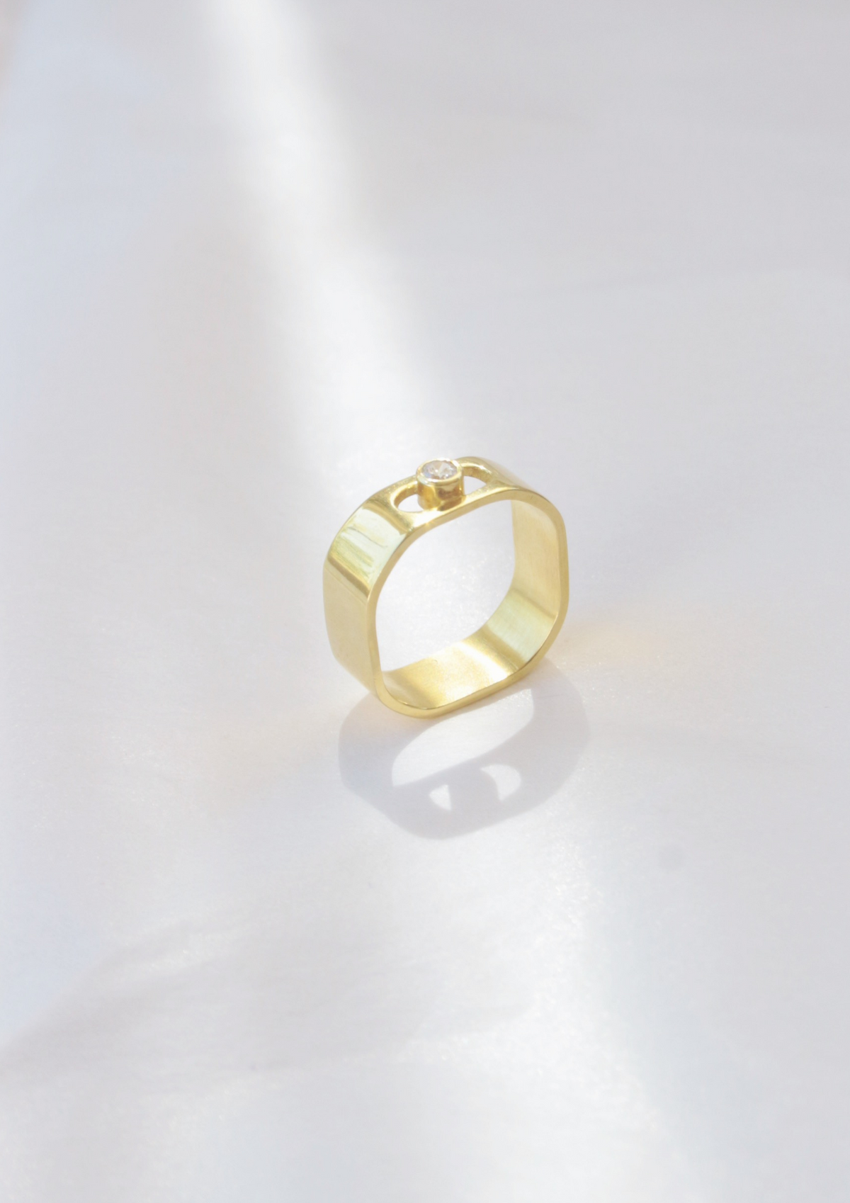 THE FOUNDING PILLAR RING - Gold