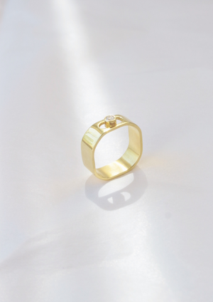 THE FOUNDING PILLAR RING - Gold