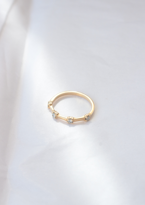 THE SEAL OF LOVE DIAMOND RING - Gold