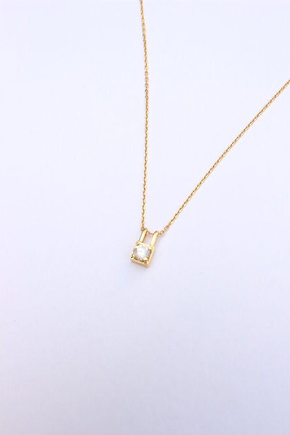 GRANDMA&#39;S DIAMOND PENDANT - Gold