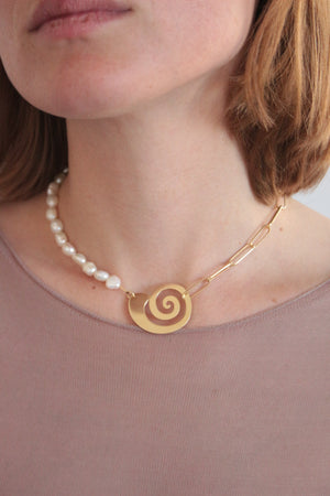 VENUS CHAIN NECKLACE