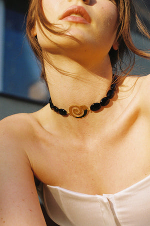 VENUS ONYX NECKLACE